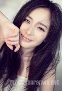 杨幂的个人详细资料,影视界璀璨明星，多才多艺的人生传奇