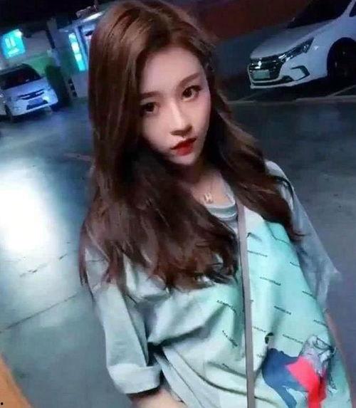 温婉 网红,从网红到现象，她如何定义了新时代的偶像魅力？”